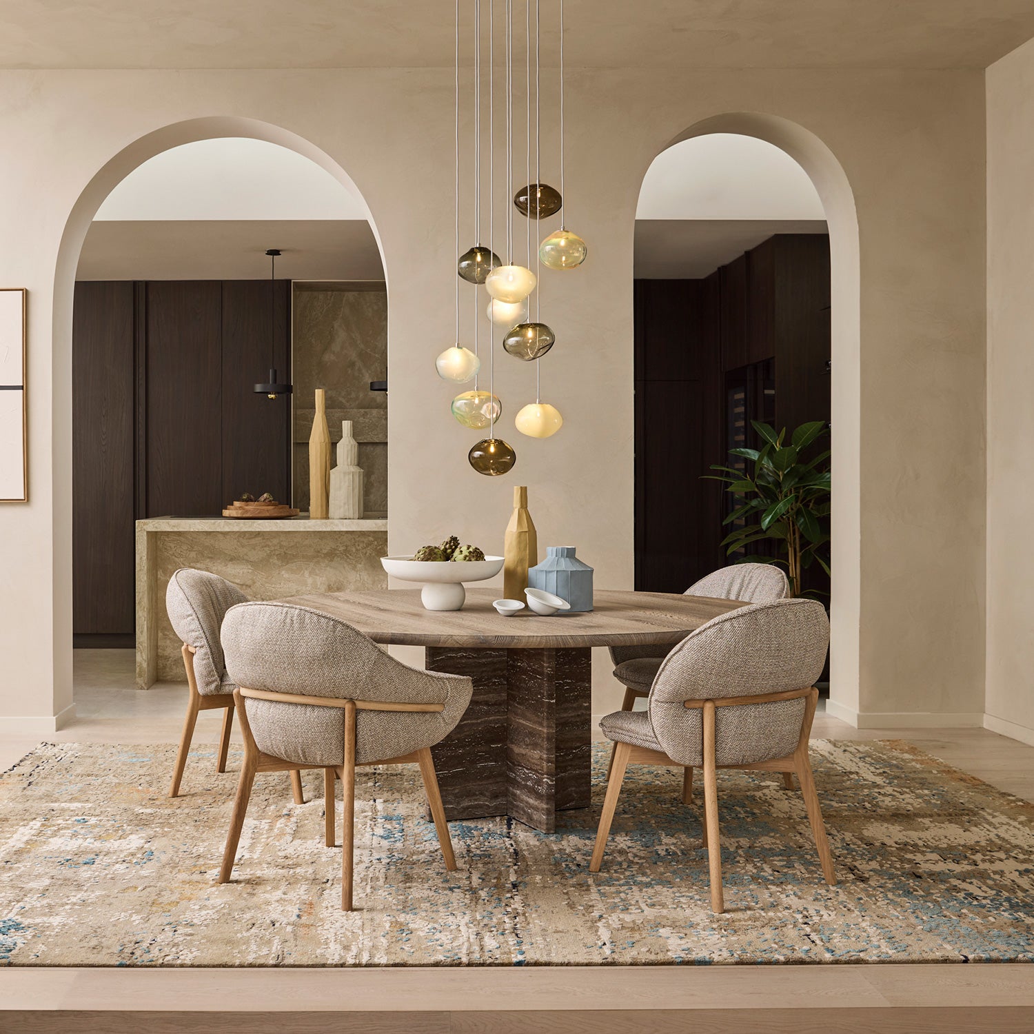 2025_Freifrau_Amsterdam_Marie-Dining-wooden-frame_1500.jpg