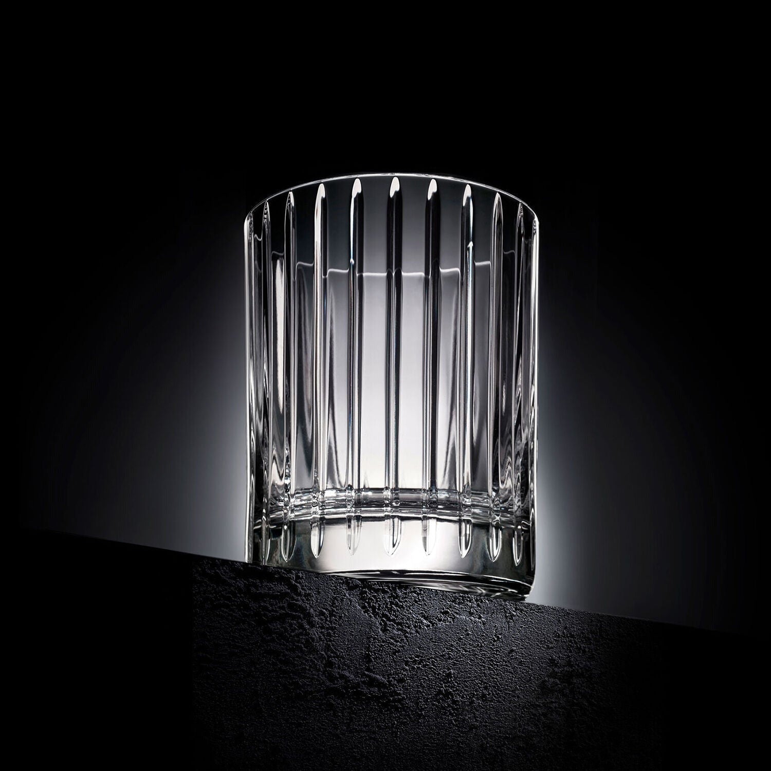 baccarat_4elements_single-glass_2.jpeg__PID:3fcfd996-efcf-4edc-92ea-998e16eadfe7