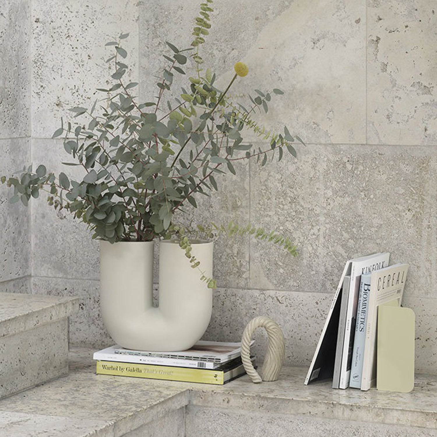 muuto | kink vase | sand