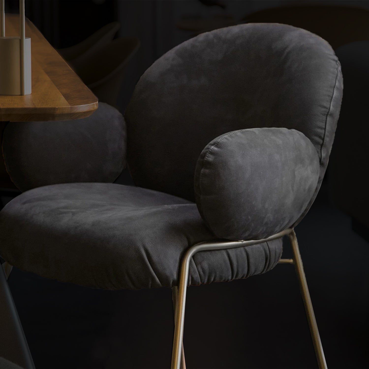 freifrau | nana armchair | black leather + bronze frame
