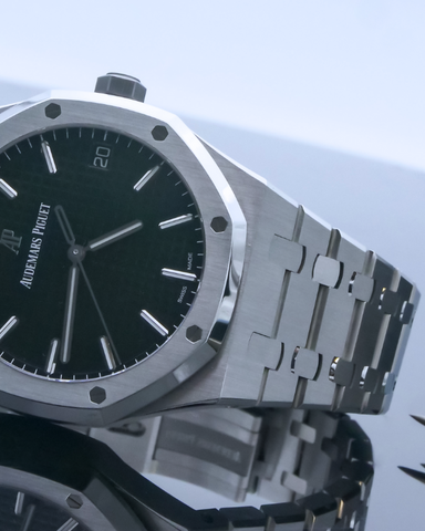 2022 Audemars Piguet Royal Oak Stainless Steel Black Dial (15500ST.OO. –  Grailzee