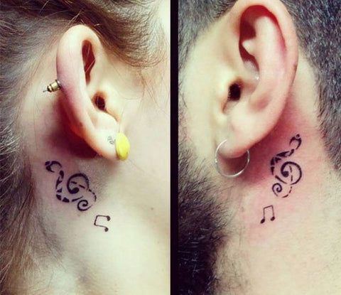 tatouage oreille couple