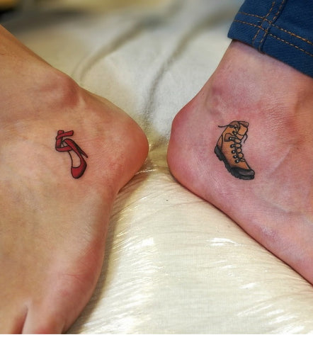 tatouage pieds duo