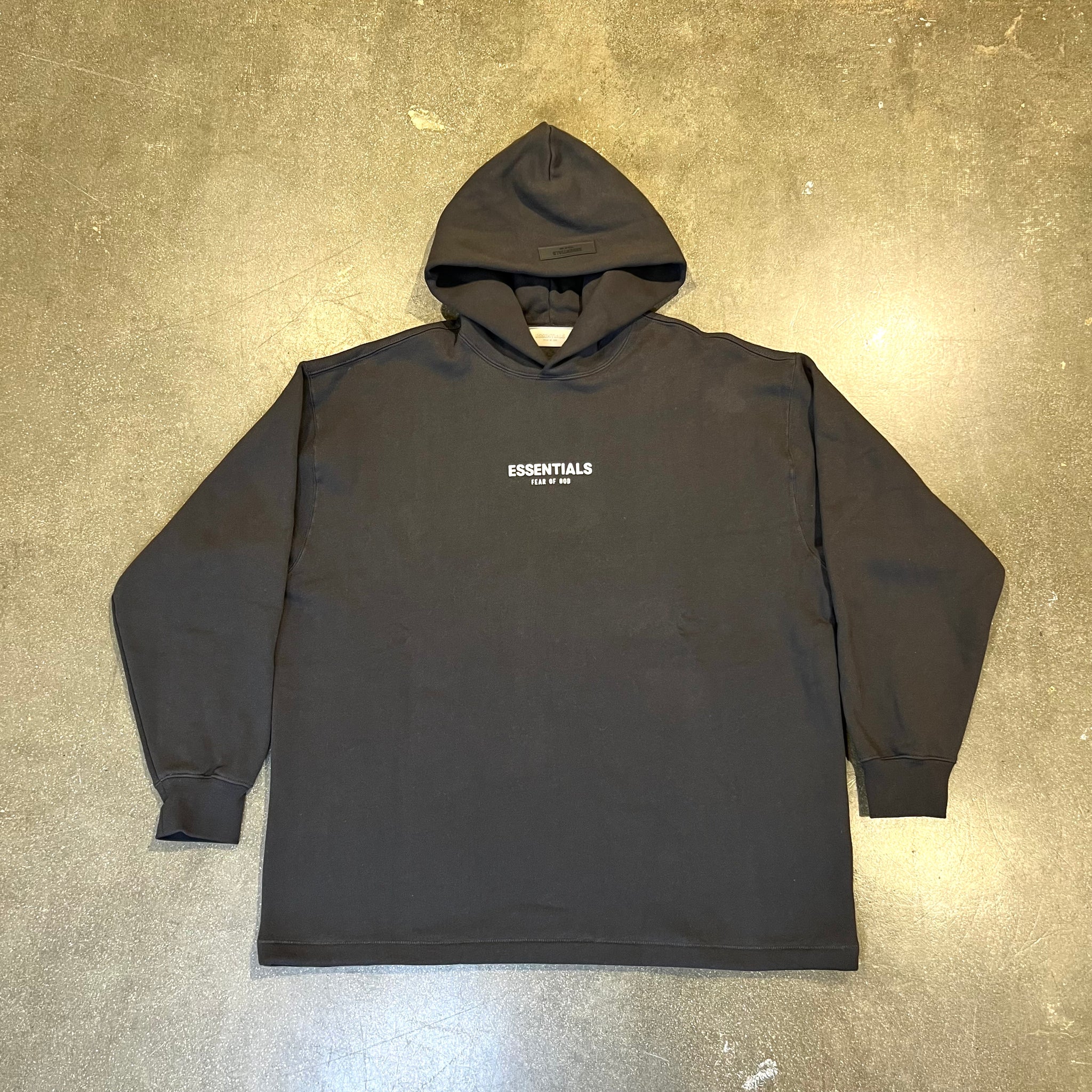 Fear of God Essentials Relaxed Hoodie Iron – FABULOUS CONSIGNMENT STORE