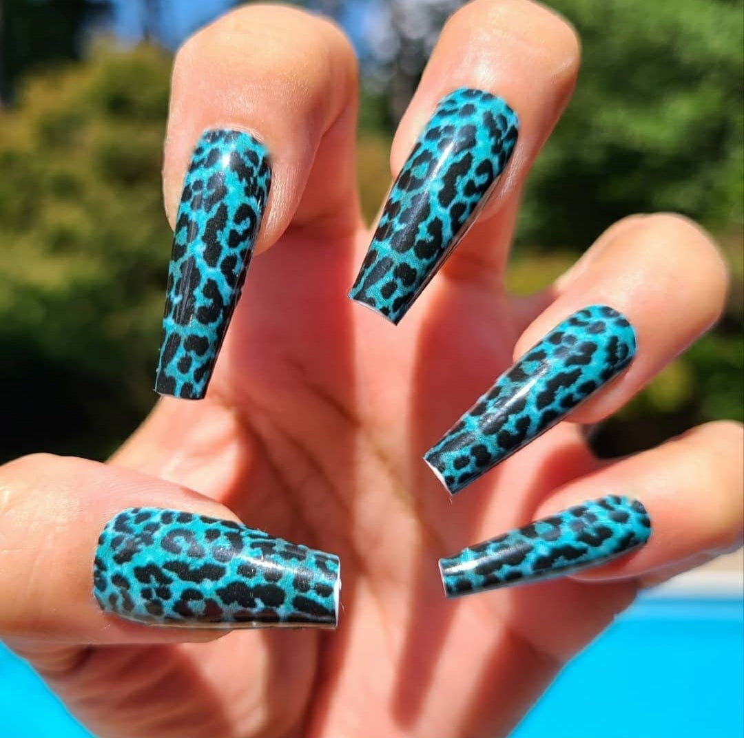 blue cheetah print nails
