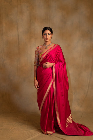 How to Choose a Wedding Banarasi Saree - Navroz Plain Pink Silk Mashru Banarasi Saree