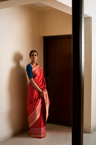 How to Choose a Wedding Banarasi Saree- Tanika Red Silk Brocade Banarasi Saree