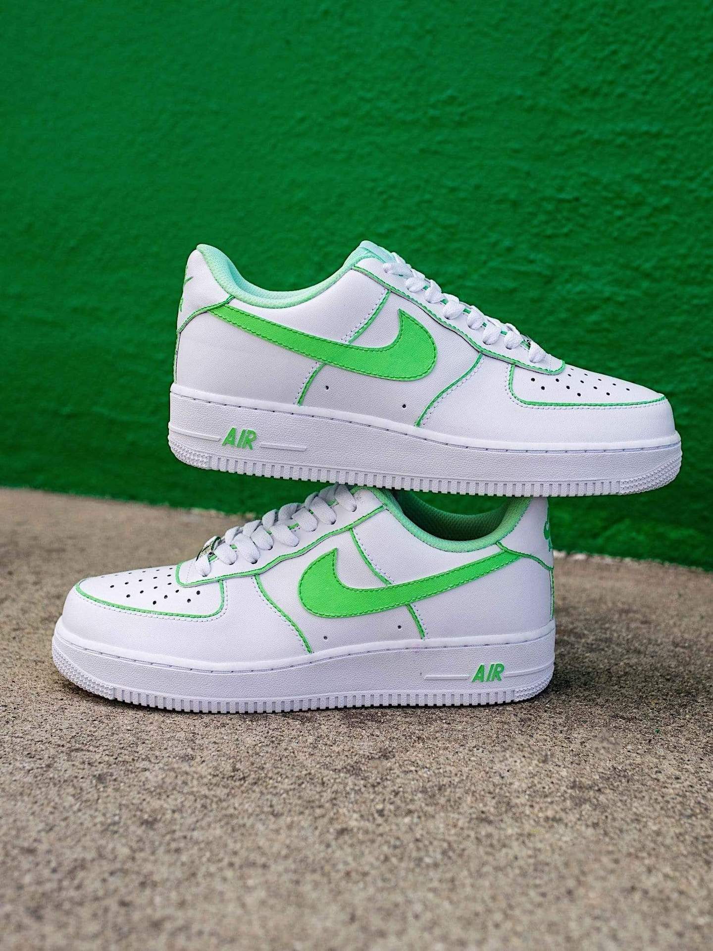 air force 1 green outline