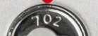 シリンダーに刻印された数字３文字の識別番号（例：201、158）