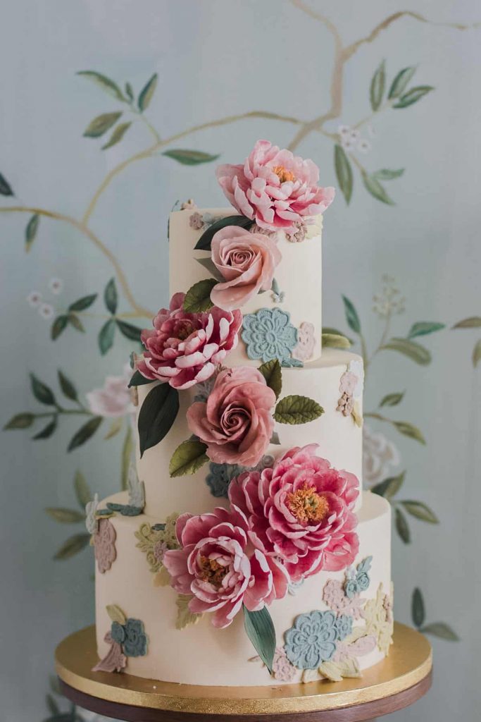 Peranakan texture wedding cake