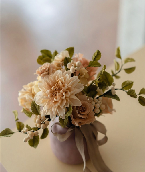 gumpaste dahlia sugar flowers bouquet with berries and leaves