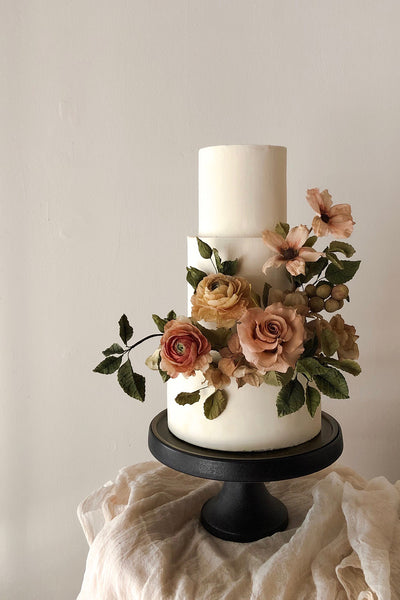 winifredkristecake-sugarflowers-gumpaste-weddingcake-gumpaste rose