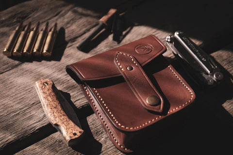 Casström Lock Back folding knife and leather Possibles pouch