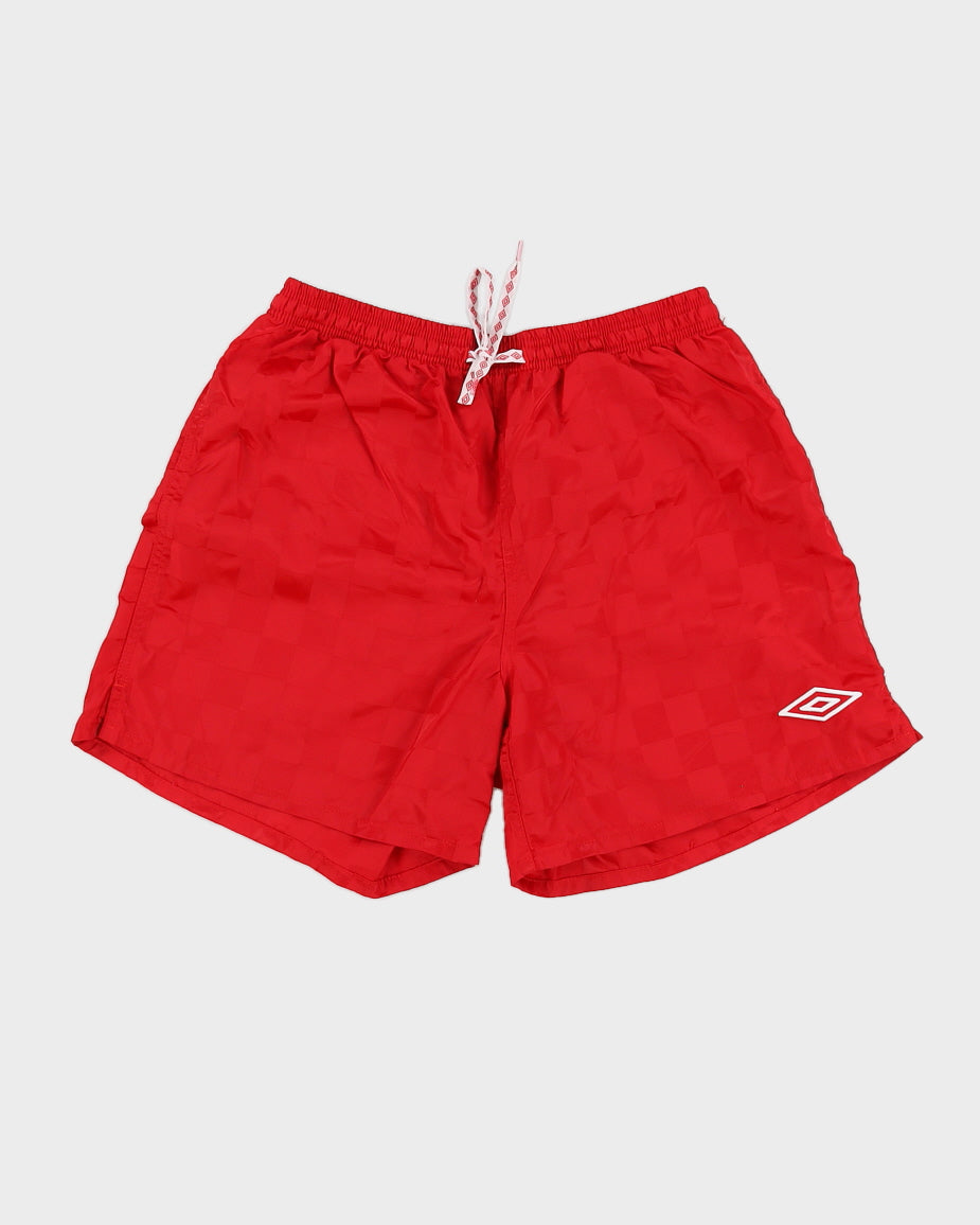 Image of 00s Umbro Red Checkered Shorts - M