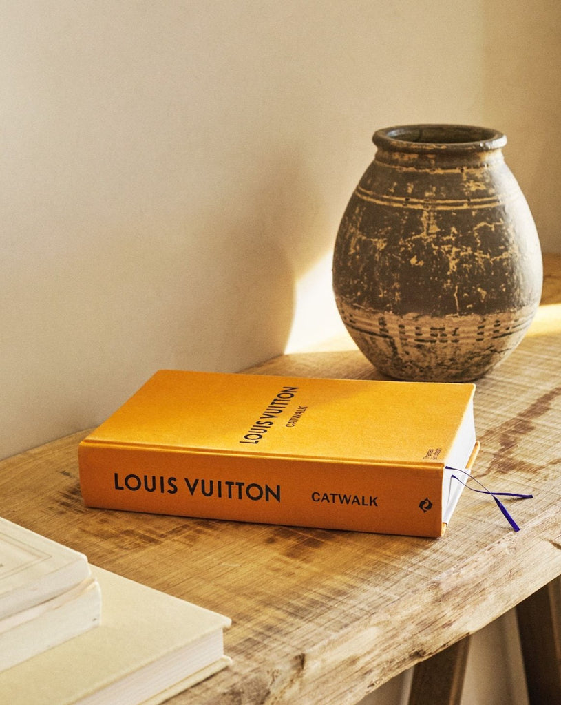 Dukagjini Bookstore - Louis Vuitton Catwalk: The Complete Fashion