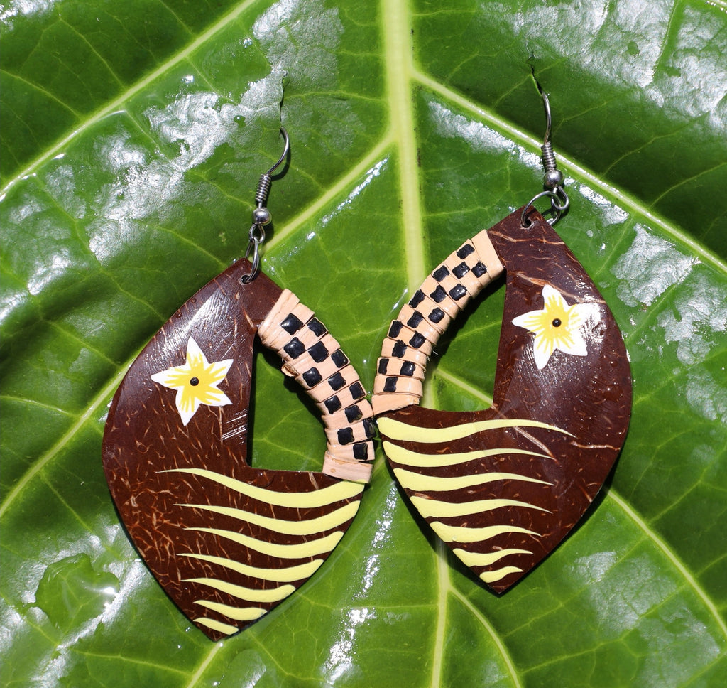 Coconut Shell Sri Mother Symbol Earring at Rs 250.00 | Coconut Shell Jewelry  | ID: 2851082819948