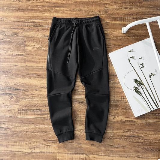 NIKE TECH FLEECE PANTS x WHITE/BLACK - Prime Reps