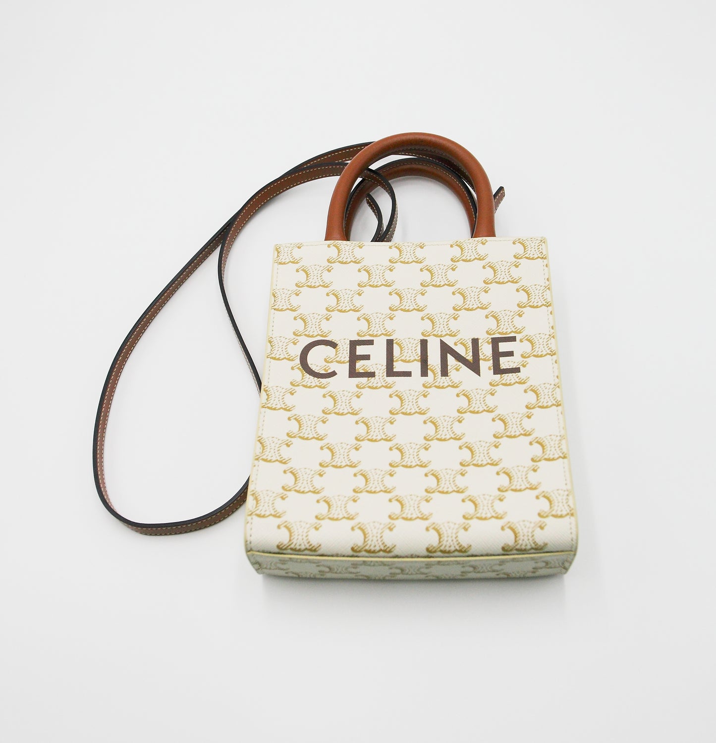 CELINE ミニ バーティカルトリオンフ キャンバス カバ プリント