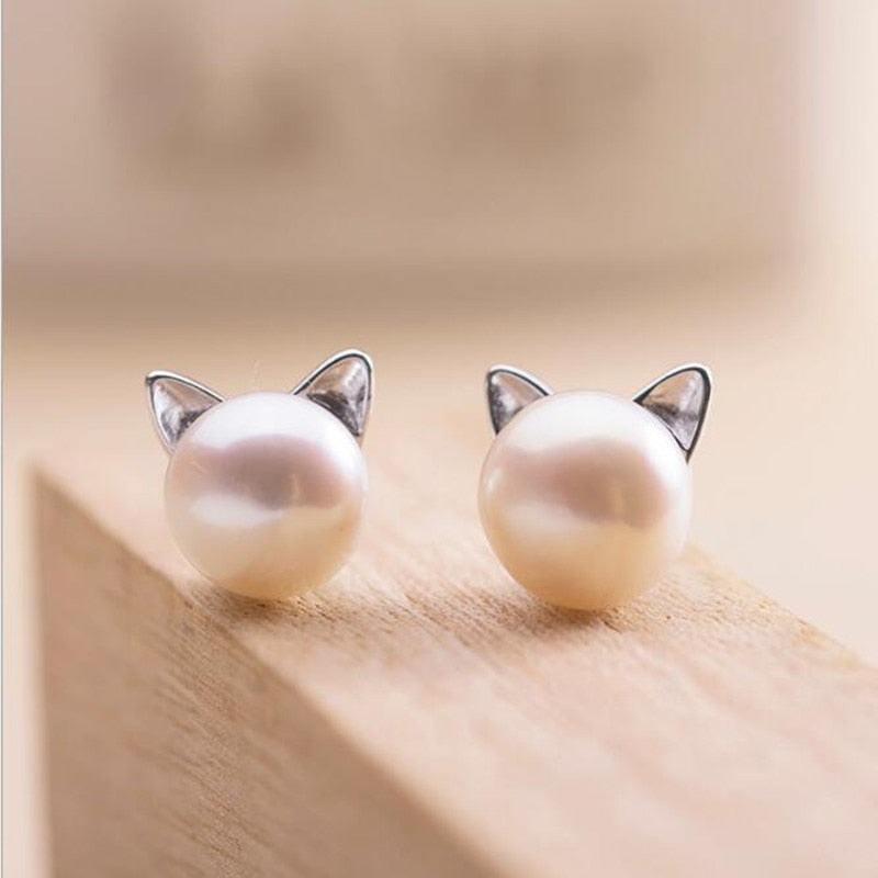 Cat Hollow Pearl Earrings