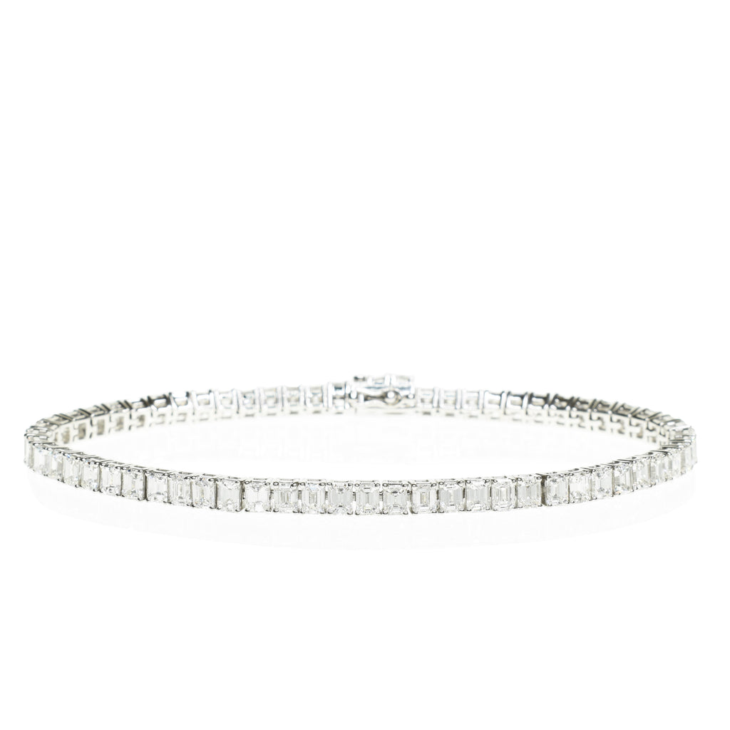 emerald cut diamond bangle