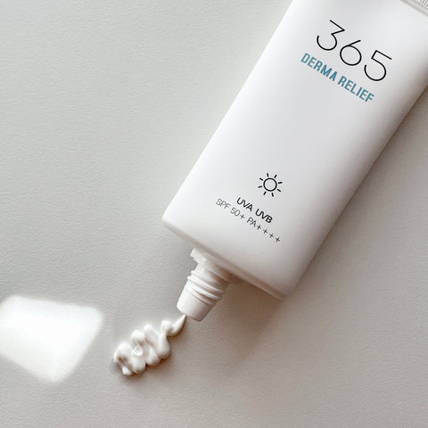 Round Lab 365 Derma Relief Sunscreen with SPF50+ PA++++ contains Houttuynia Cordata, Centella Asiatica, Panthenol, and Allantoin.