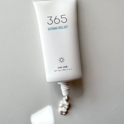 Round Lab 365 Derma Relief Sunscreen with SPF50+ PA++++ contains Houttuynia Cordata, Centella Asiatica, Panthenol, and Allantoin.