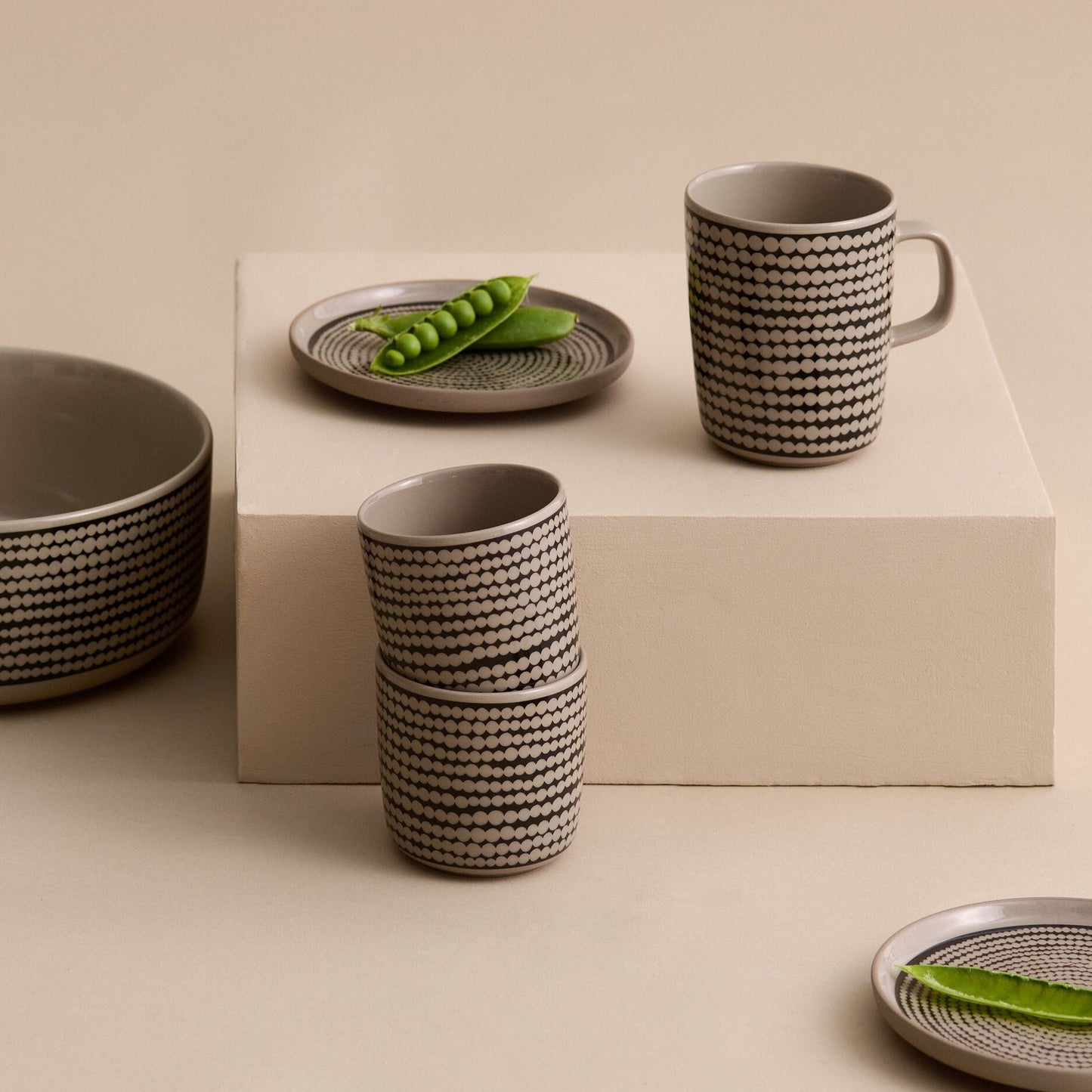 Marimekko Siirtolapuutarha Mug Terra/Black – nordicmuseum