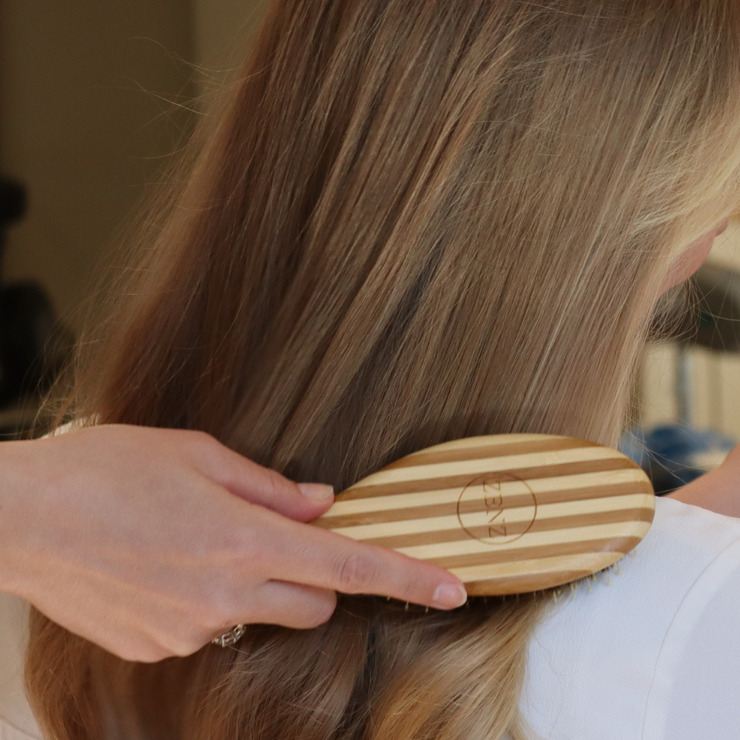 Anti-static hair brush perfect for oily or greasy hair