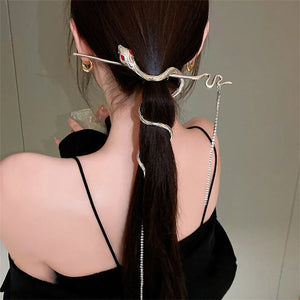 LANFUBEISI New Tassel Chain Snake Hair Claw Fashion Spider Crab Clip Elegant Shark Clip Barrette Headdress Hairpin Women Hair Accessories - LANFUBEISI