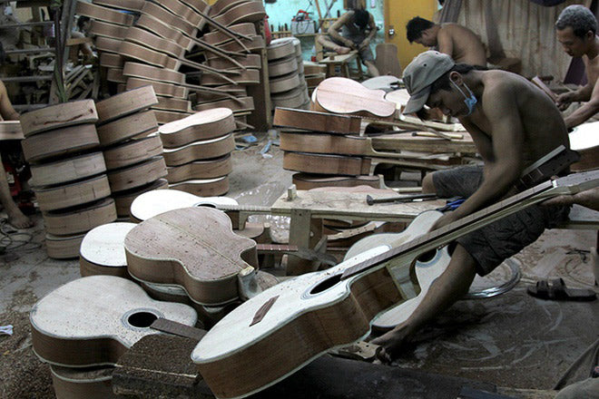 Xưởng Đàn Guitar Lớn Nhất Sài Gòn
