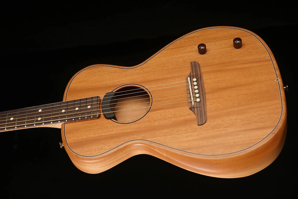 Solid Sitka Spruce (Top)/Chambered Mahogany (Back & Sides)