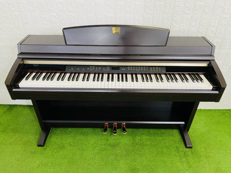 Yamaha CLP240 Electric Piano