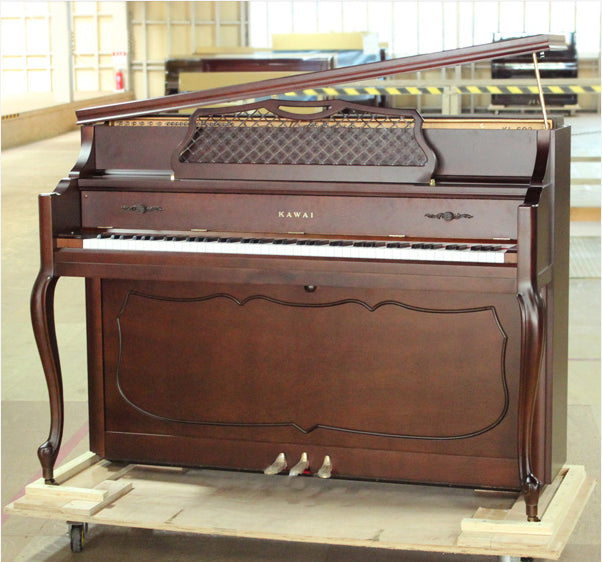 Đàn Piano cơ thiết kế theo phong cách Châu Âu.