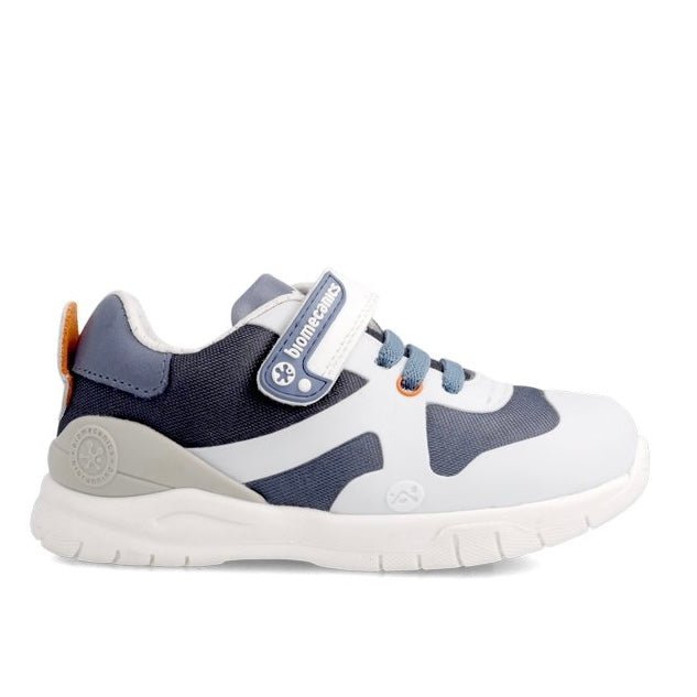 Humedad empieza la acción Interrupción Biomecanics - BIOEVOLUTION Sport - White/Blue – Two Giraffes Children's  Footwear