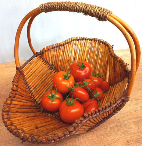 Tomaten im Korb