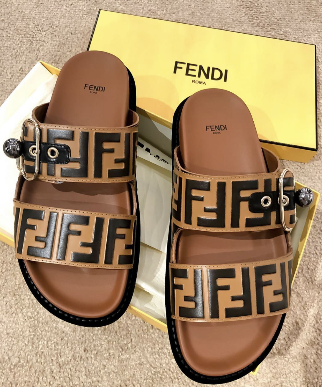 fendi pearland logo slides