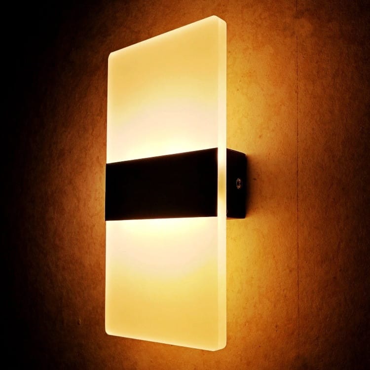 Rechargeable Motion Sensor Wall Lamp - Perfect for Indoor Lighting