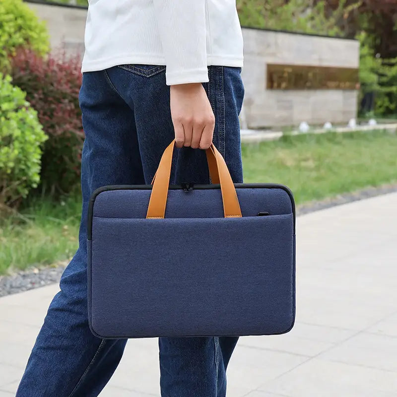 Fashionable Lightweight Laptop Bag for Simple Business