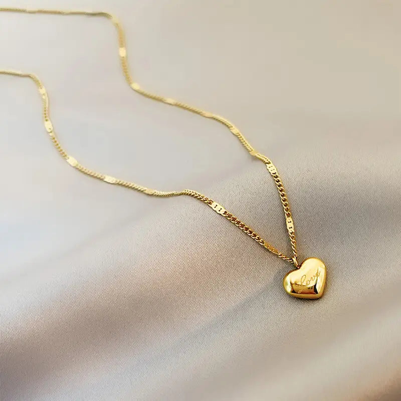 Peach Heart Light Luxury Necklace