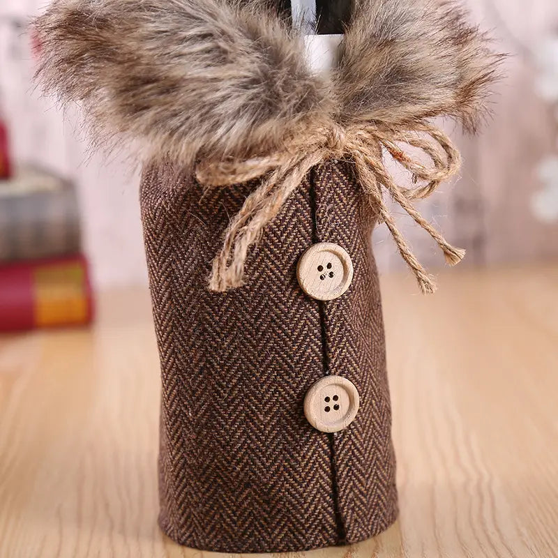 Red Wine Bottle Cover with Linen and Fur Collar