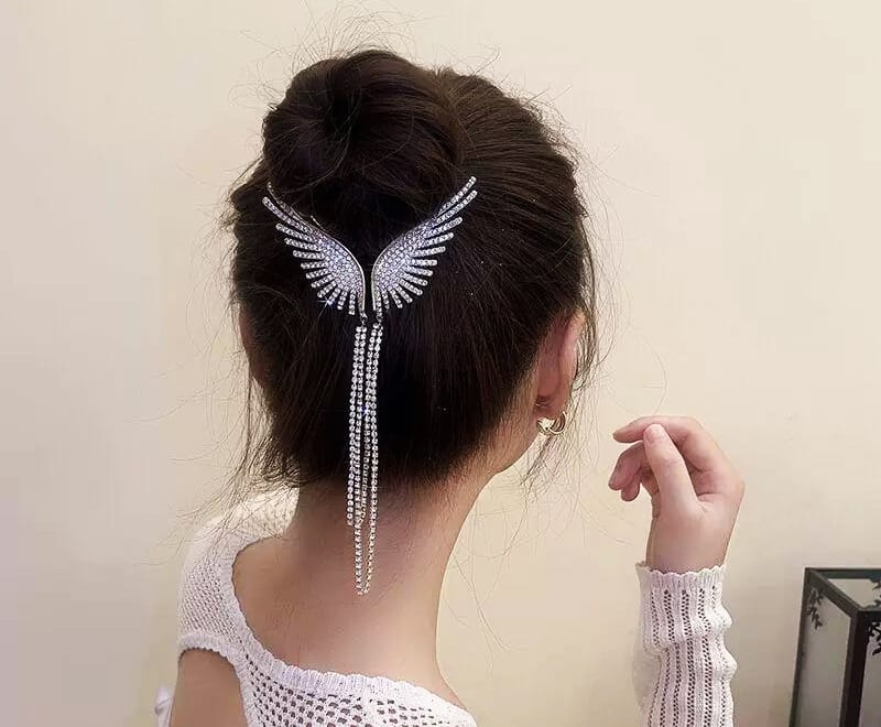 Tassel Ball Hair Clip with Angel?€?s Wings Design