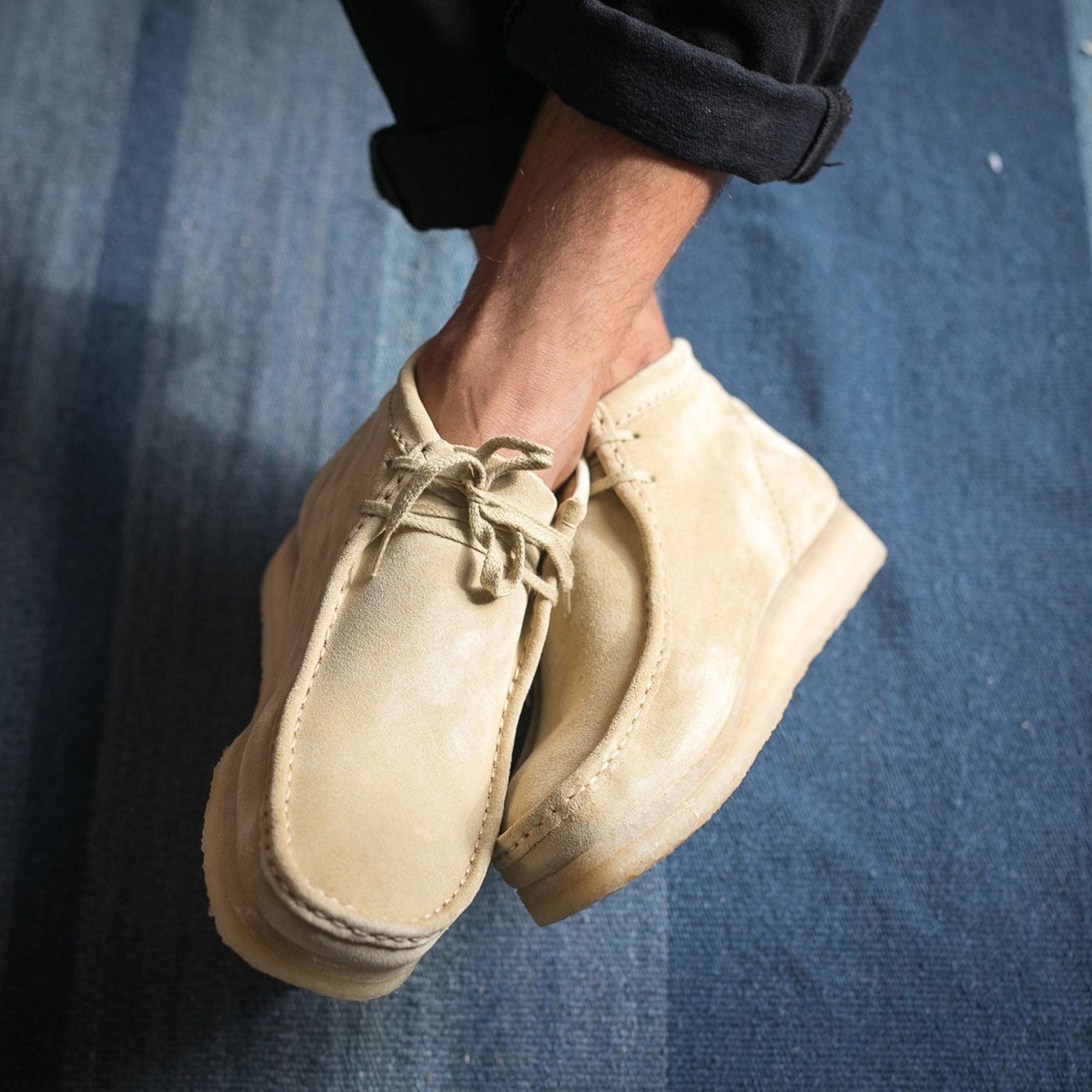 clarks wallabees maple suede