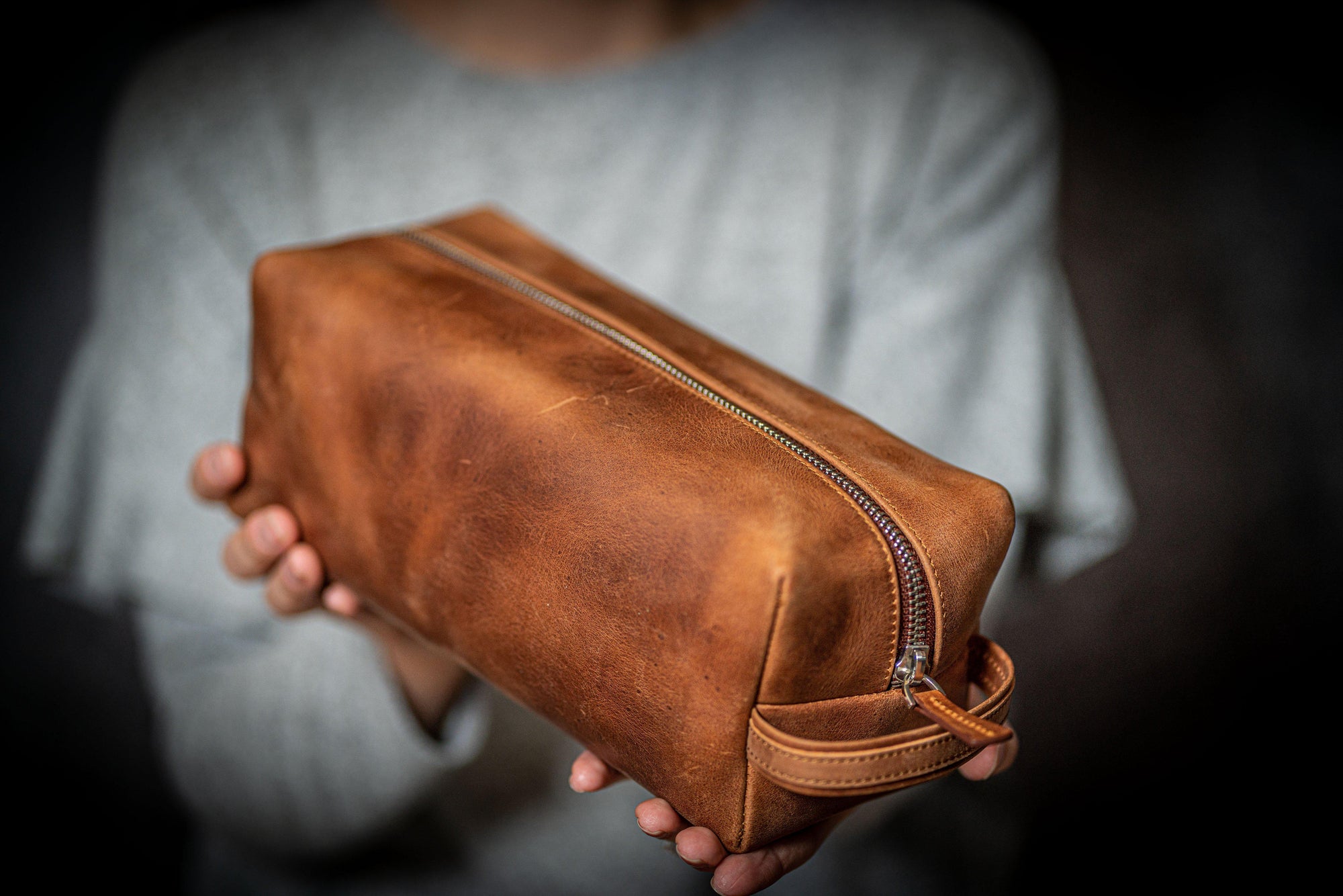  Leather Dopp Kit, Men's Chocolate Leather Travel Kit,  Monogrammed Toiletry Bag, Milwaukee Leather Travel Case Made In The USA :  Handmade Products