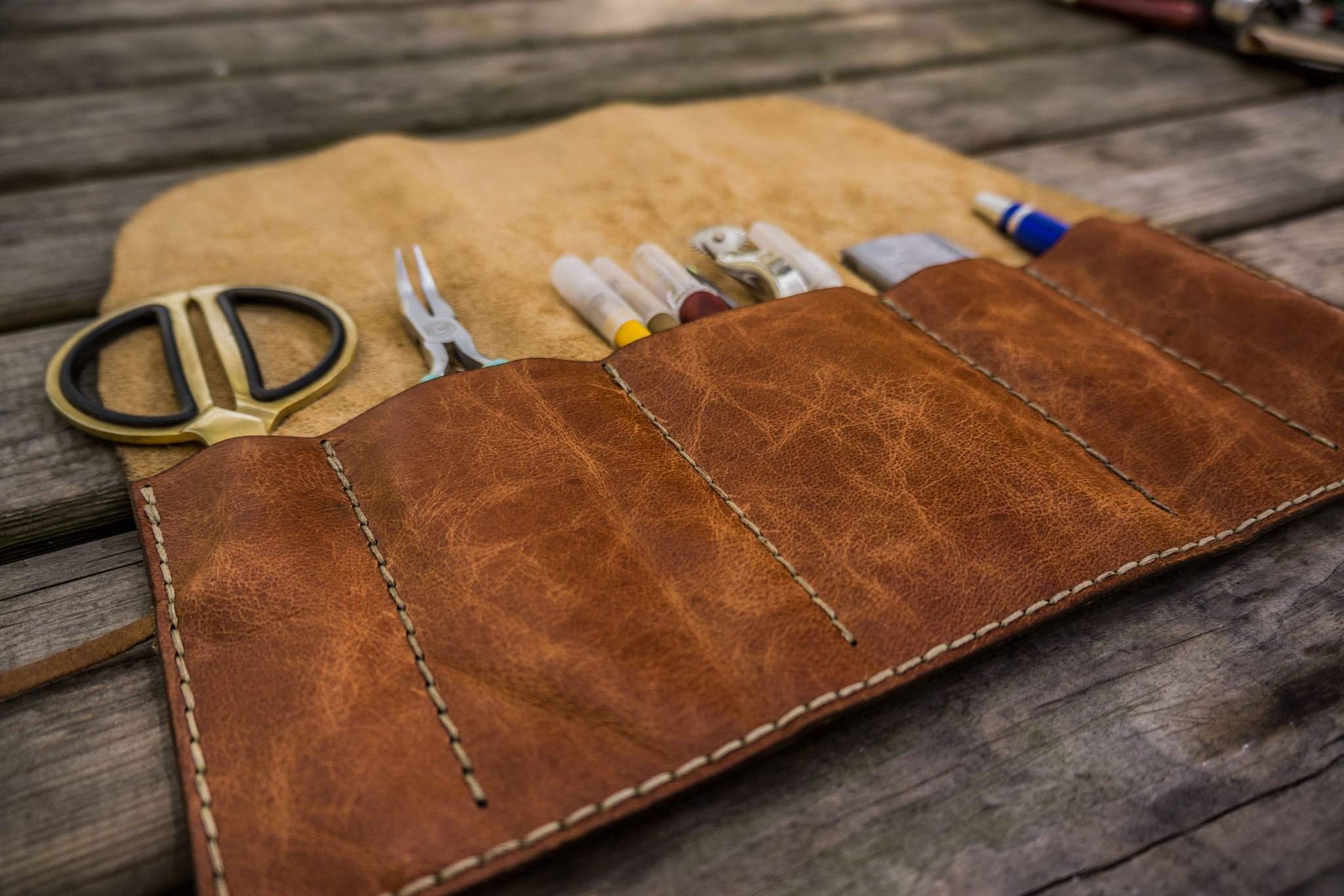 Handmade Leather Pen Roll (Rustic Brown) - Galen Leather