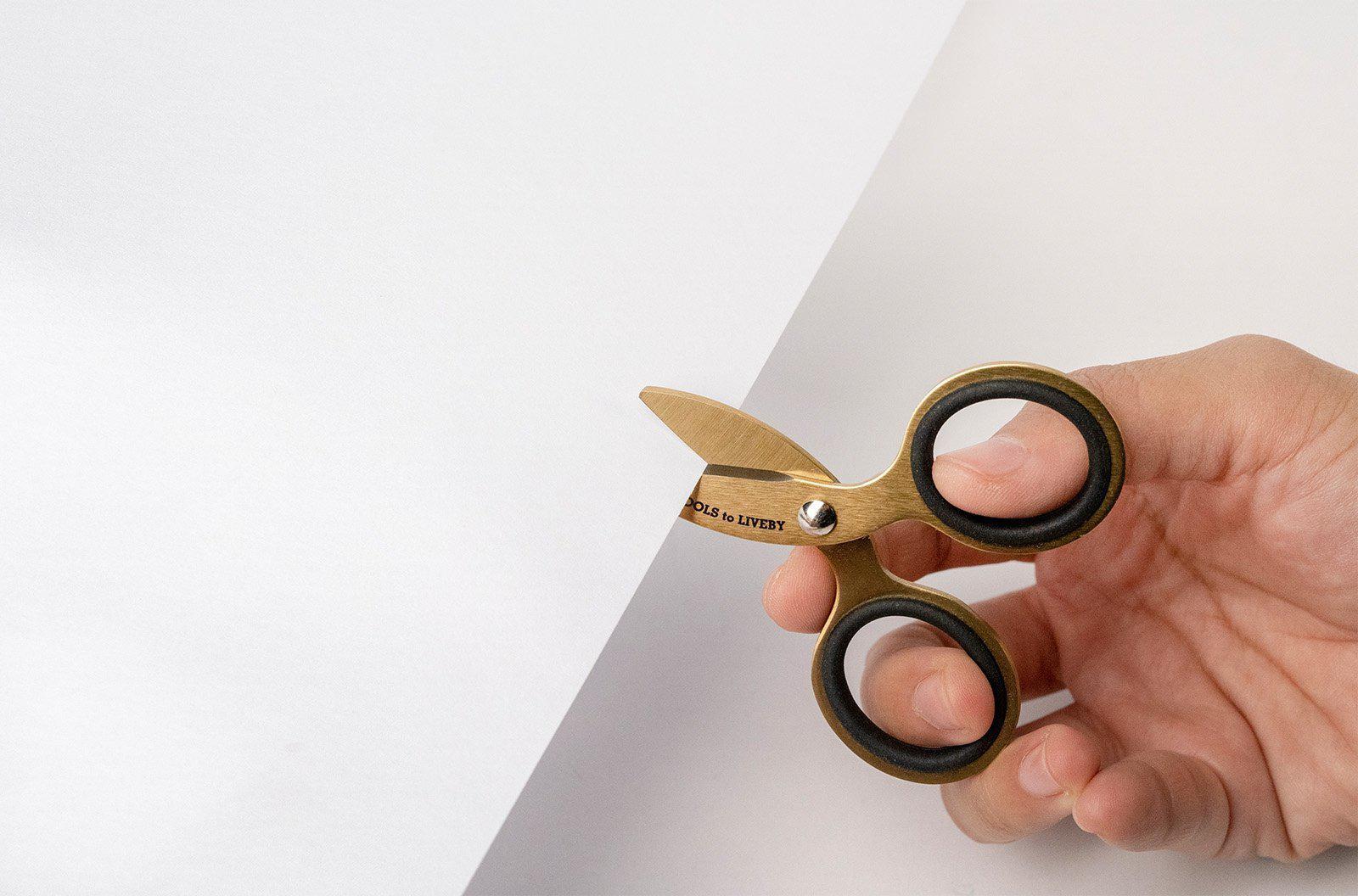 https://cdn.shopify.com/s/files/1/0575/7177/products/tools-to-liveby-gold-mini-scissors-3.jpg?v=1582530338