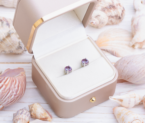 lynx alexandrite stud earrings gift set
