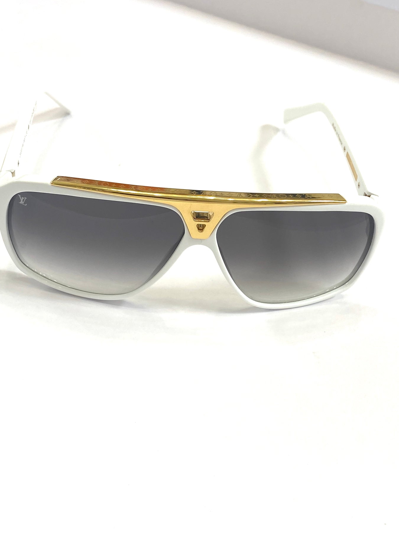 Louis Vuitton Rare z0351w White x Gold Millionaire Evidence Sunglasses  141lvs78