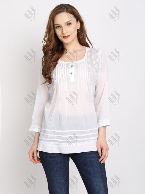 Buy Pink & white Kurtis & Tunics for Women by PARAMOUNT CHIKAN Online |  Ajio.com