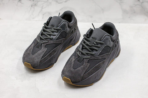 fake yeezy 700 utility black