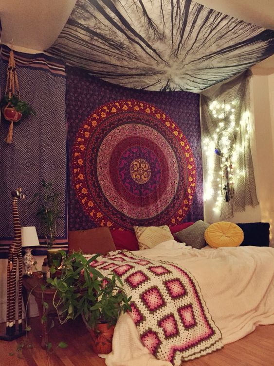 15+ brilliant ideas for using your wall tapestry in innovative ways ...